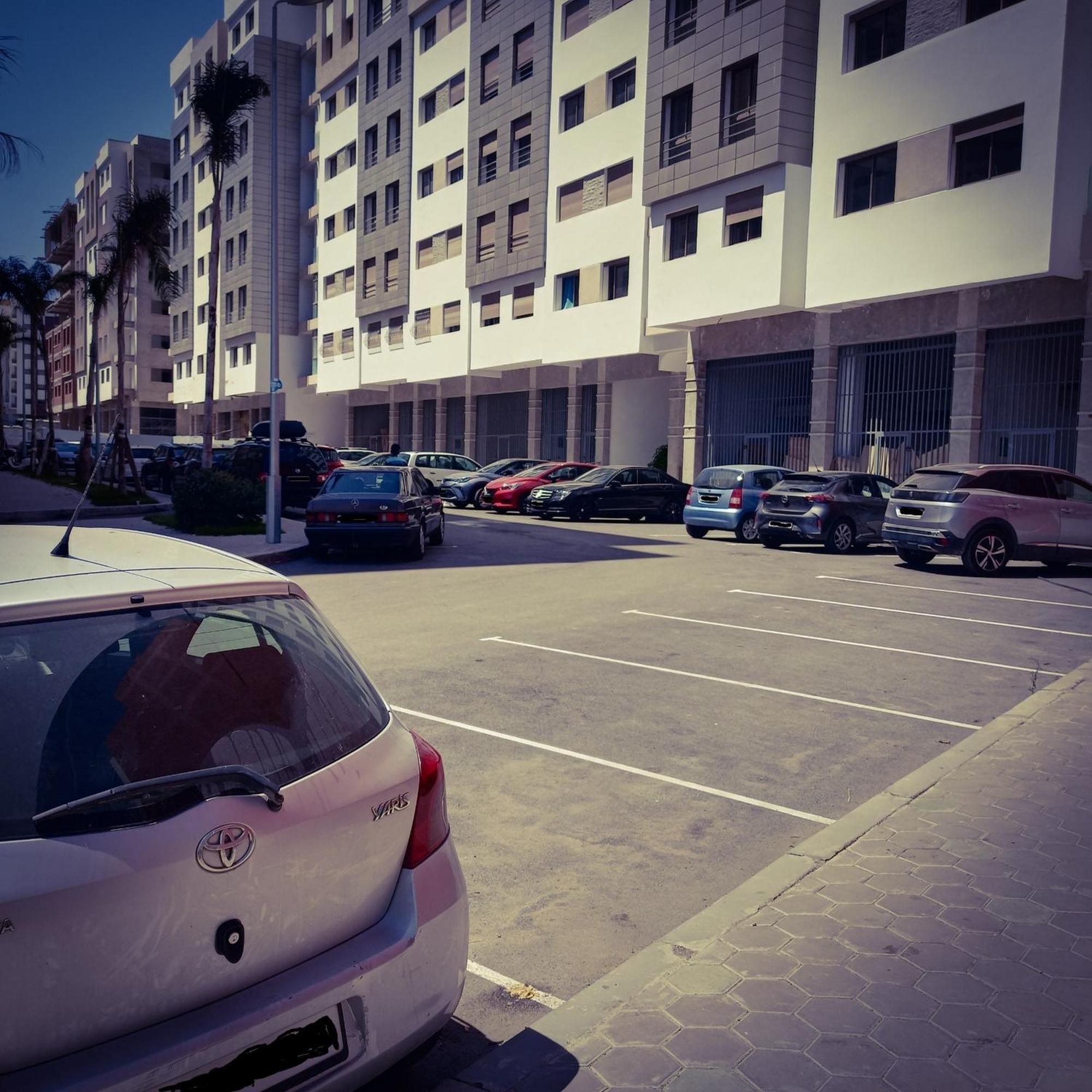 Super Apartement Totalement Neuf Et Climatise A Cote Du Centre Commercial Marjane M2 丹吉尔 外观 照片